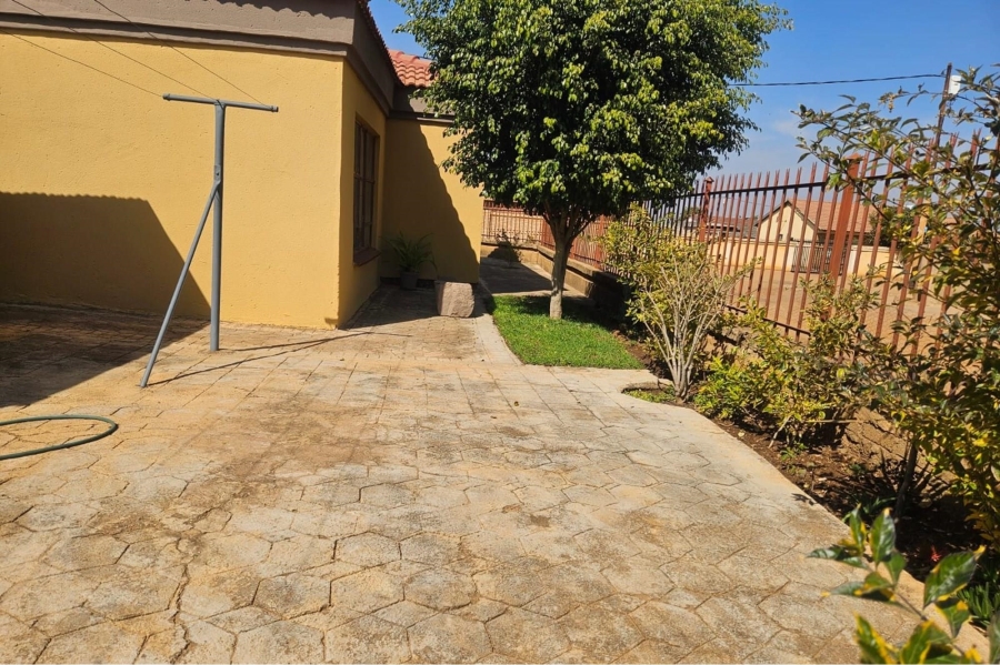 2 Bedroom Property for Sale in Soshanguve South Ext 1 Gauteng