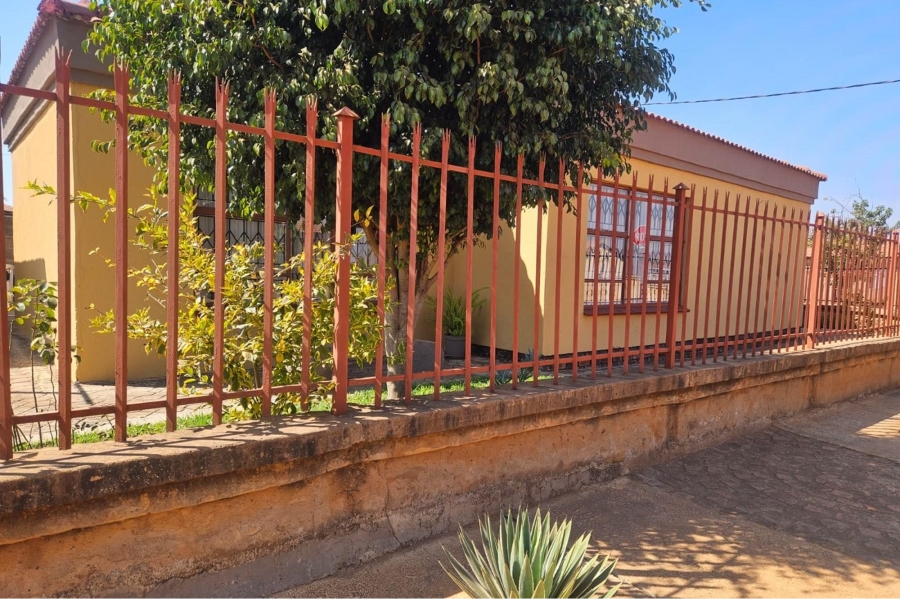 2 Bedroom Property for Sale in Soshanguve South Ext 1 Gauteng