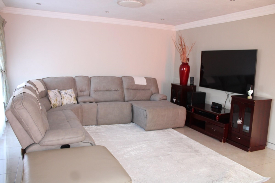 5 Bedroom Property for Sale in Theresa Park Gauteng