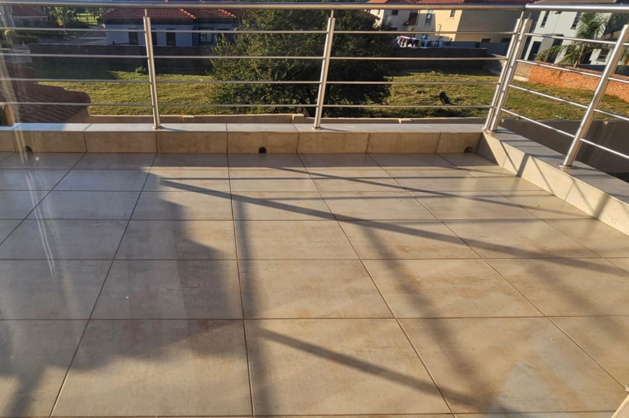 5 Bedroom Property for Sale in Theresa Park Gauteng