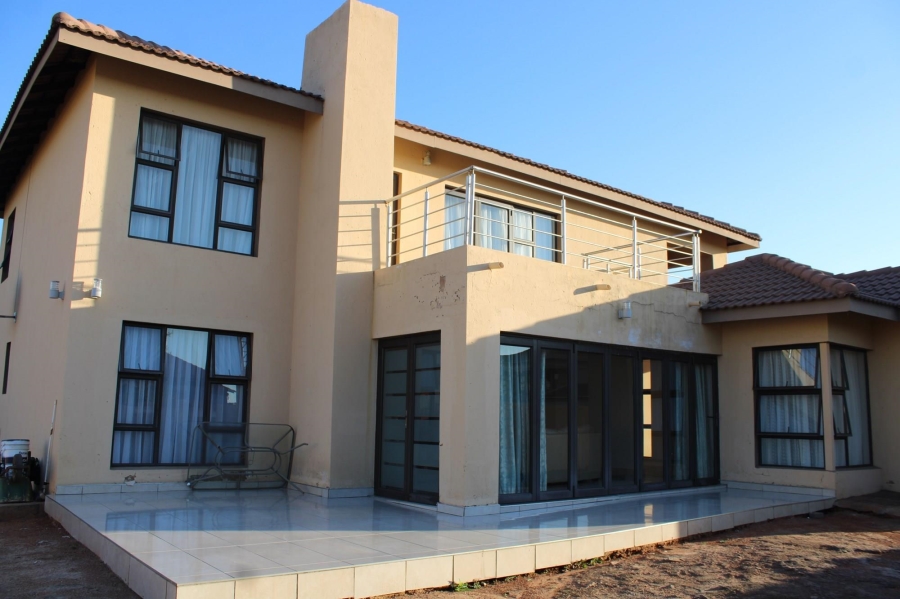 5 Bedroom Property for Sale in Theresa Park Gauteng