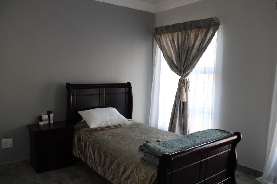 5 Bedroom Property for Sale in Theresa Park Gauteng