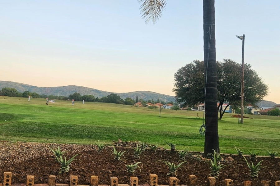 5 Bedroom Property for Sale in Theresa Park Gauteng