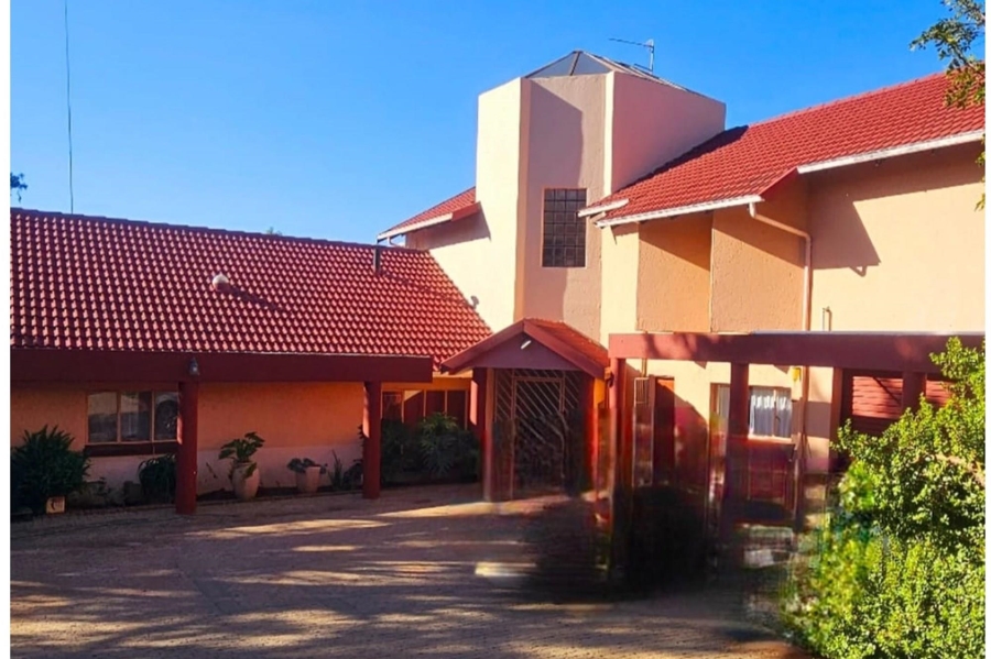 6 Bedroom Property for Sale in Amandasig Gauteng