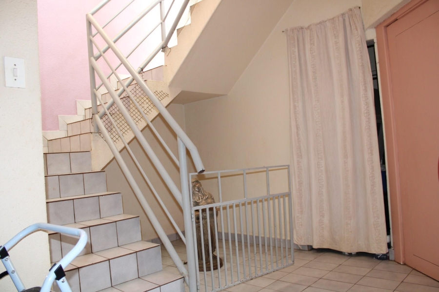 6 Bedroom Property for Sale in Amandasig Gauteng