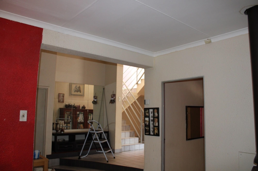 6 Bedroom Property for Sale in Amandasig Gauteng