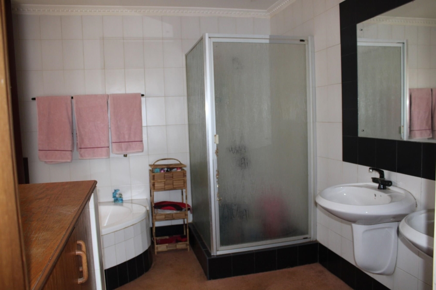 6 Bedroom Property for Sale in Amandasig Gauteng