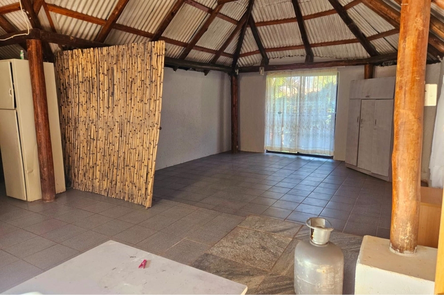 6 Bedroom Property for Sale in Amandasig Gauteng