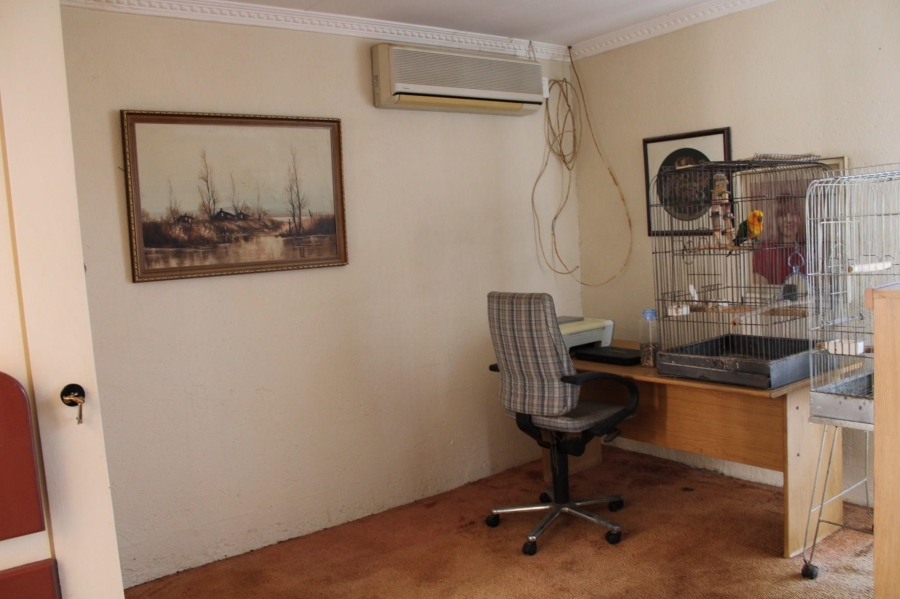 6 Bedroom Property for Sale in Amandasig Gauteng