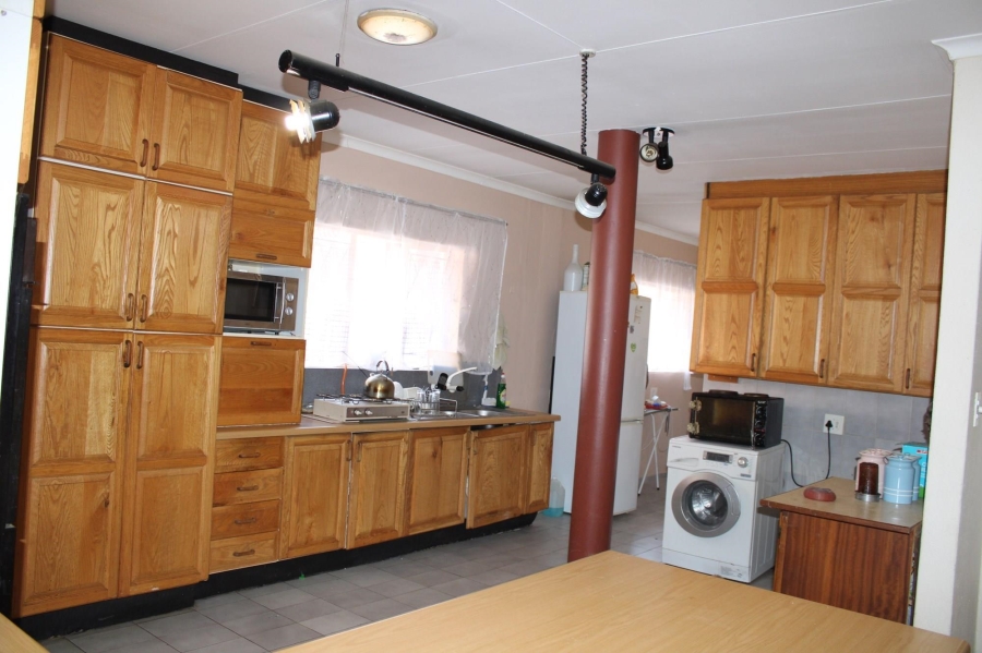 6 Bedroom Property for Sale in Amandasig Gauteng