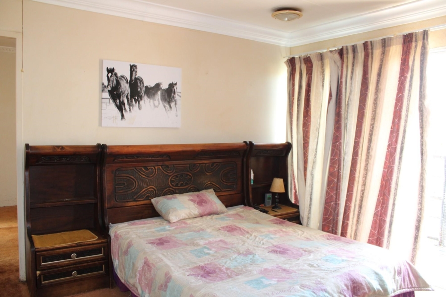 6 Bedroom Property for Sale in Amandasig Gauteng