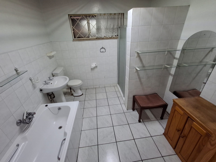 3 Bedroom Property for Sale in Tileba Gauteng