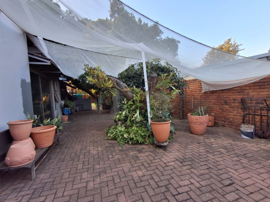 3 Bedroom Property for Sale in Tileba Gauteng