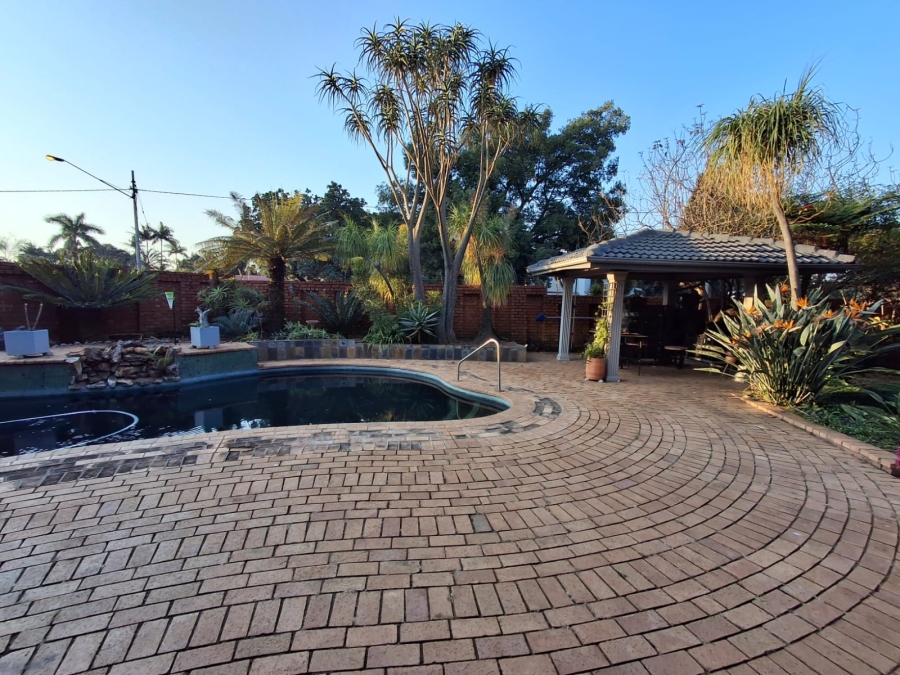 3 Bedroom Property for Sale in Tileba Gauteng