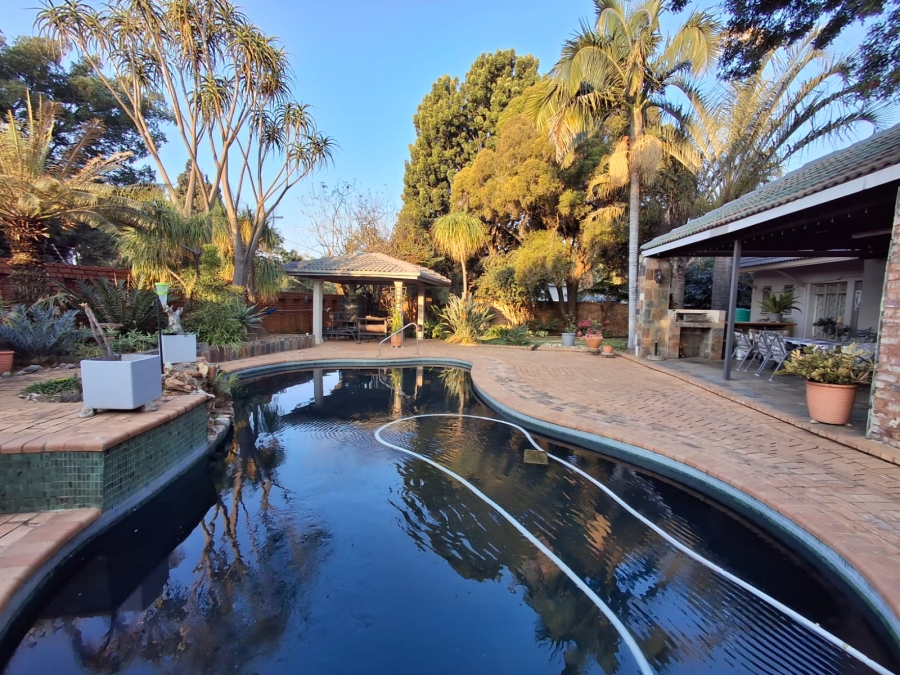 3 Bedroom Property for Sale in Tileba Gauteng