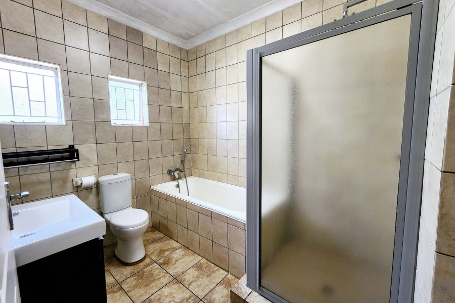 3 Bedroom Property for Sale in Valhalla Gauteng
