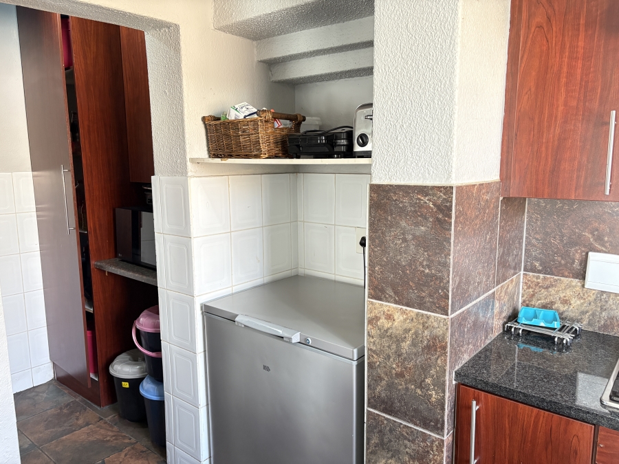 3 Bedroom Property for Sale in Radiokop Gauteng