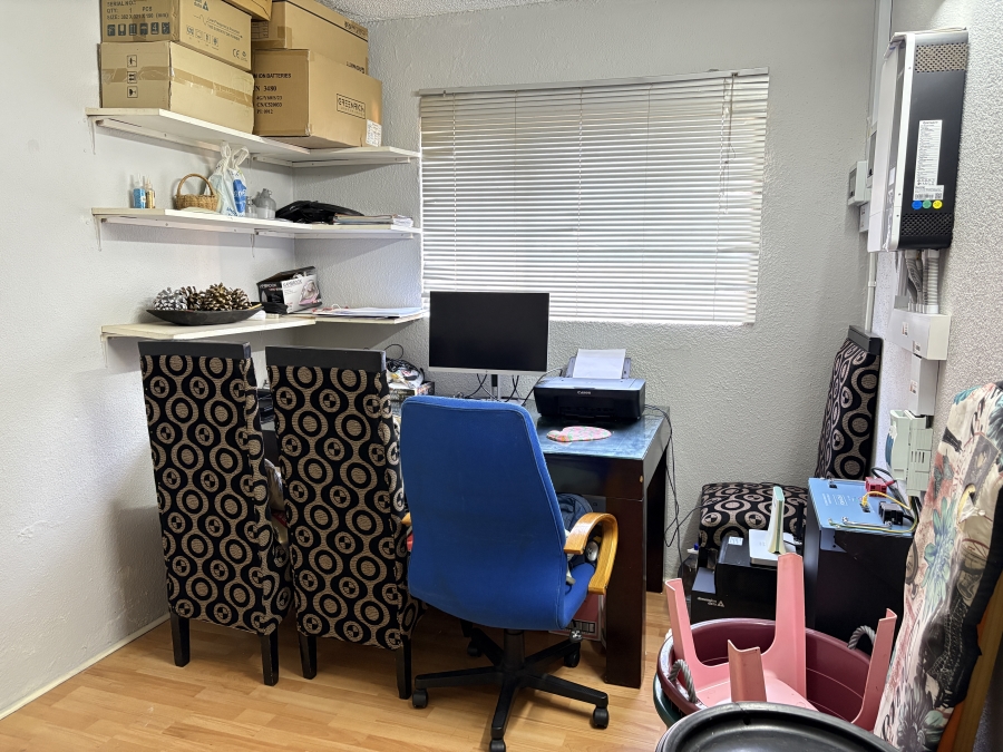 3 Bedroom Property for Sale in Radiokop Gauteng
