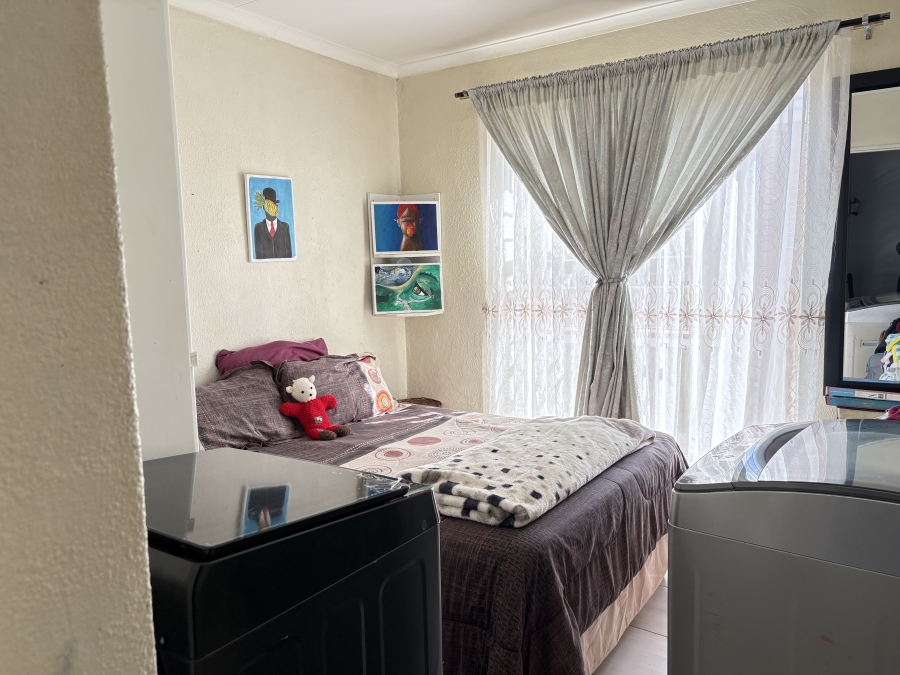 3 Bedroom Property for Sale in Radiokop Gauteng