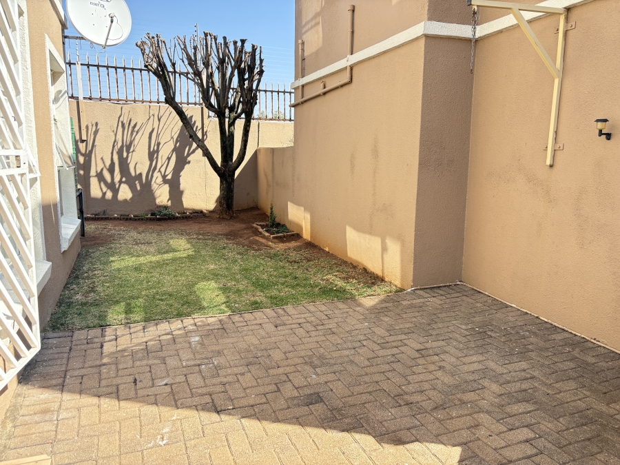 3 Bedroom Property for Sale in Radiokop Gauteng