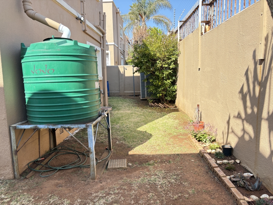 3 Bedroom Property for Sale in Radiokop Gauteng