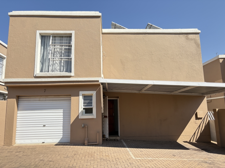 3 Bedroom Property for Sale in Radiokop Gauteng
