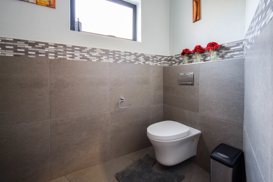 3 Bedroom Property for Sale in Midstream Meadows Gauteng