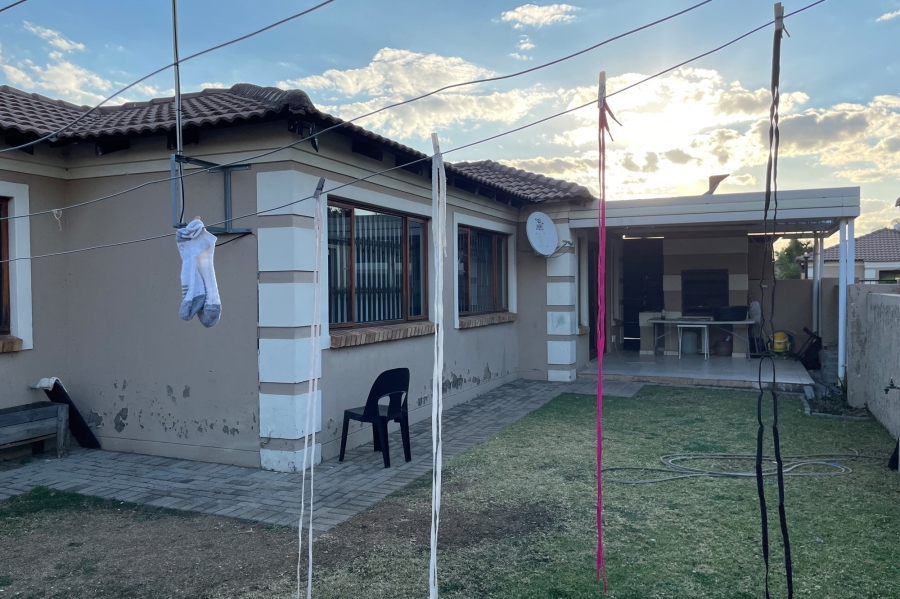 3 Bedroom Property for Sale in Arundo Estate Gauteng