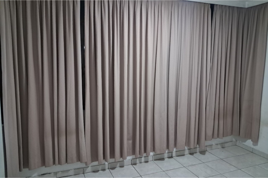 To Let 4 Bedroom Property for Rent in Sunnyside Gauteng