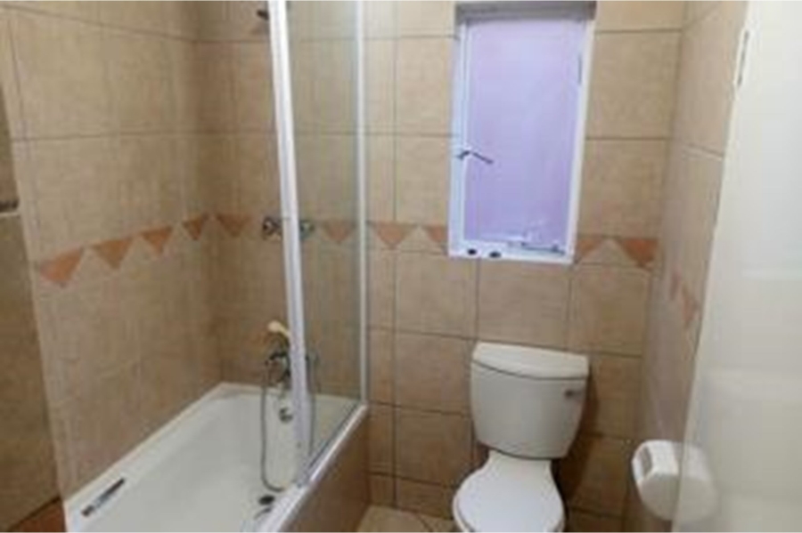2 Bedroom Property for Sale in Vorna Valley Gauteng