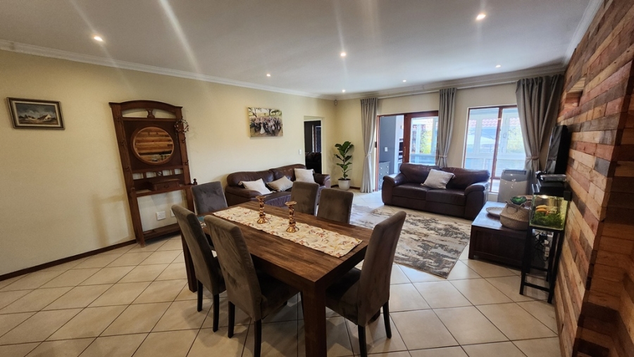 3 Bedroom Property for Sale in Monavoni Gauteng