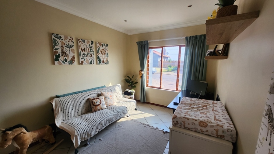 3 Bedroom Property for Sale in Monavoni Gauteng