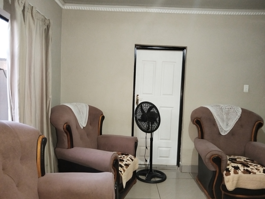 2 Bedroom Property for Sale in Boitumelo Gauteng