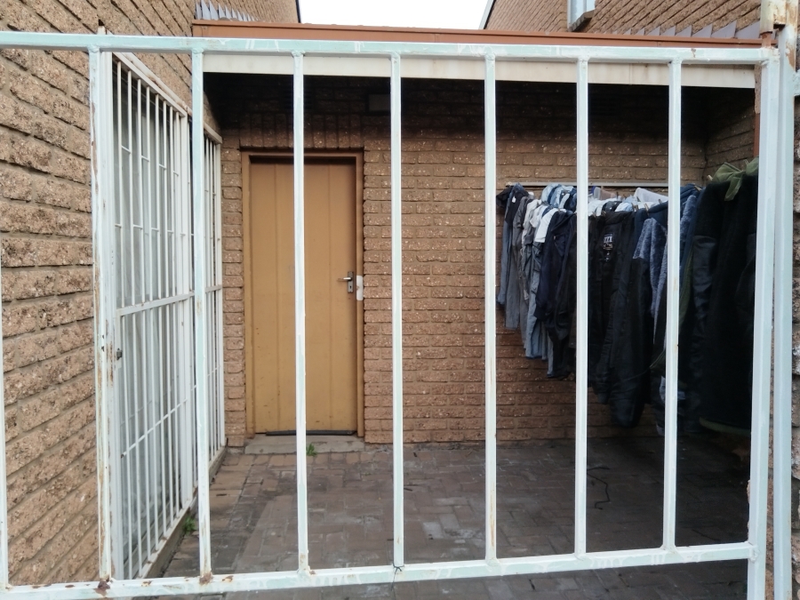 2 Bedroom Property for Sale in Vereeniging Gauteng
