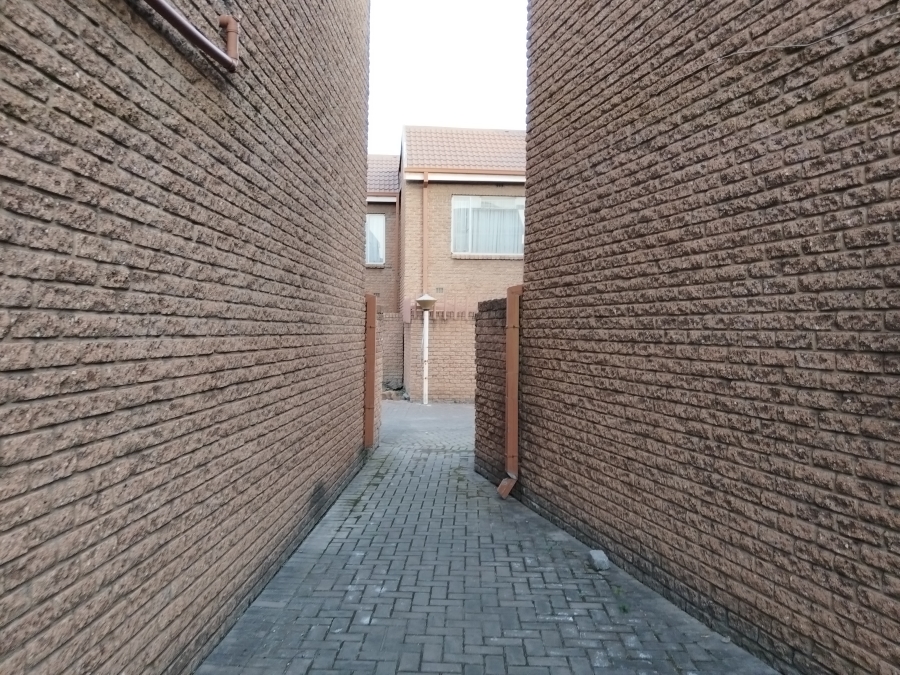 2 Bedroom Property for Sale in Vereeniging Gauteng