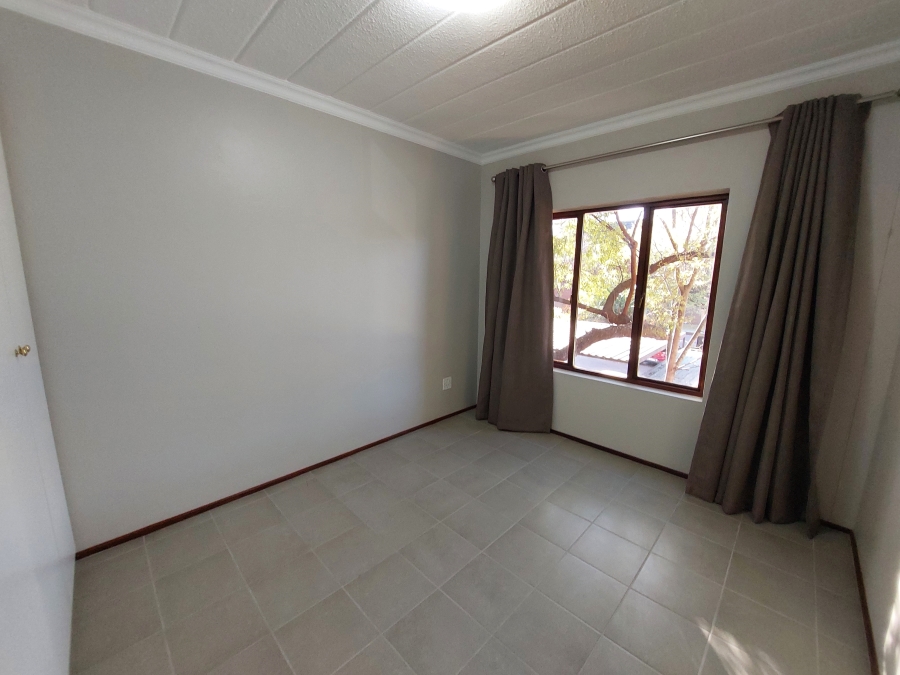 To Let 2 Bedroom Property for Rent in Fourways Gauteng