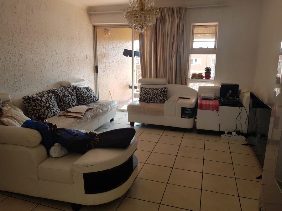 2 Bedroom Property for Sale in Mondeor Gauteng