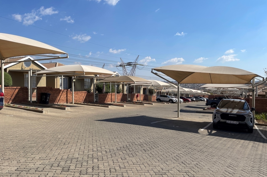To Let 3 Bedroom Property for Rent in The Reeds Gauteng