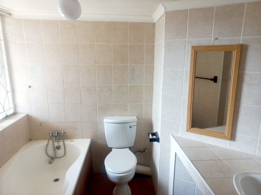 3 Bedroom Property for Sale in Crystal Park Gauteng