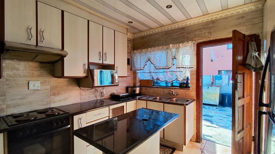 4 Bedroom Property for Sale in Actonville Gauteng