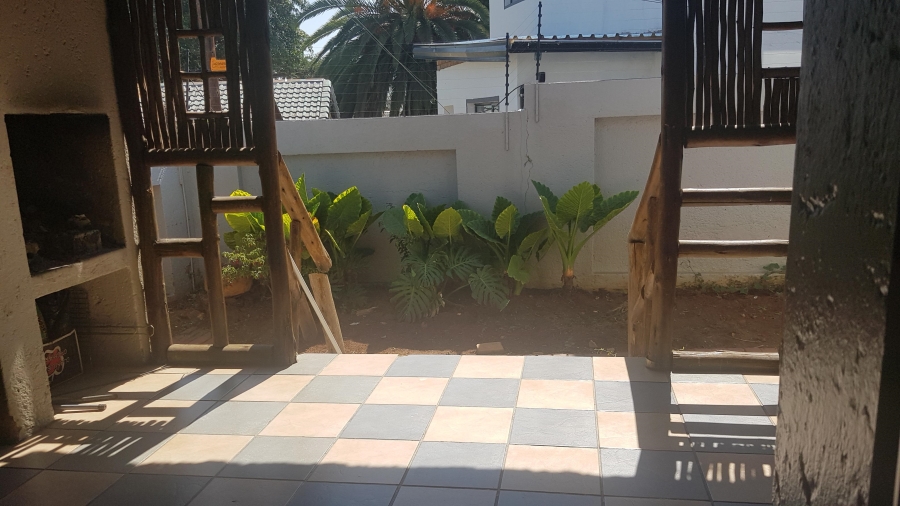 To Let 2 Bedroom Property for Rent in Radiokop Gauteng
