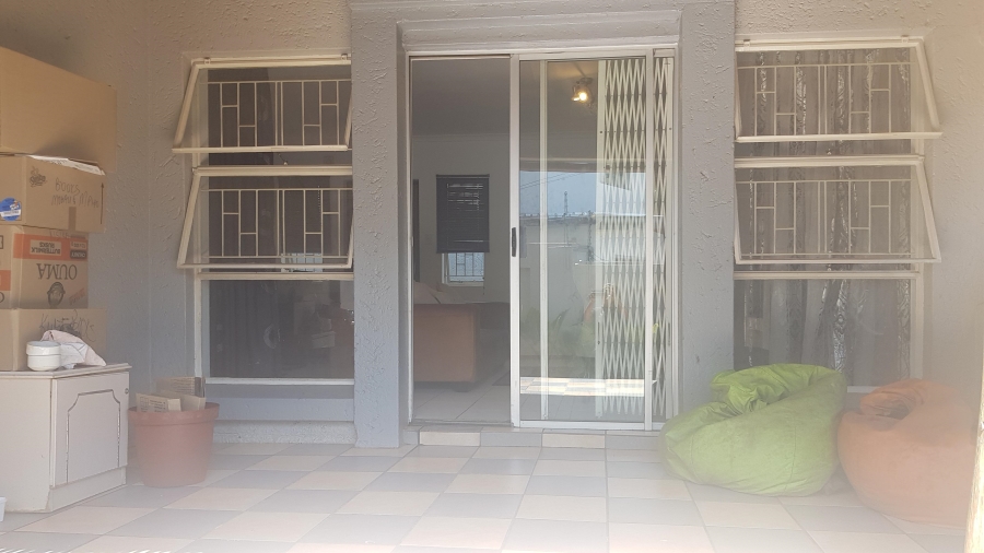 To Let 2 Bedroom Property for Rent in Radiokop Gauteng