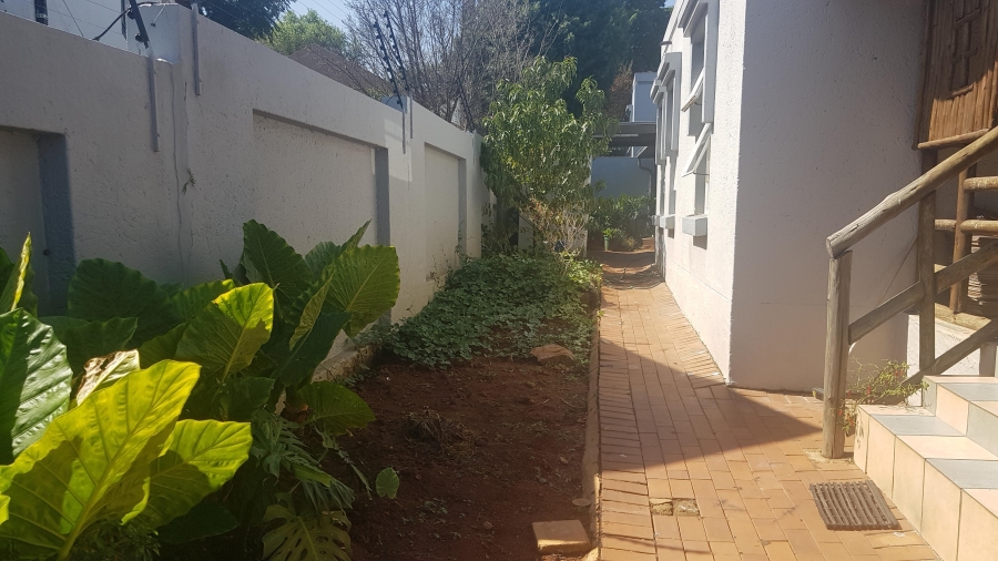 To Let 2 Bedroom Property for Rent in Radiokop Gauteng