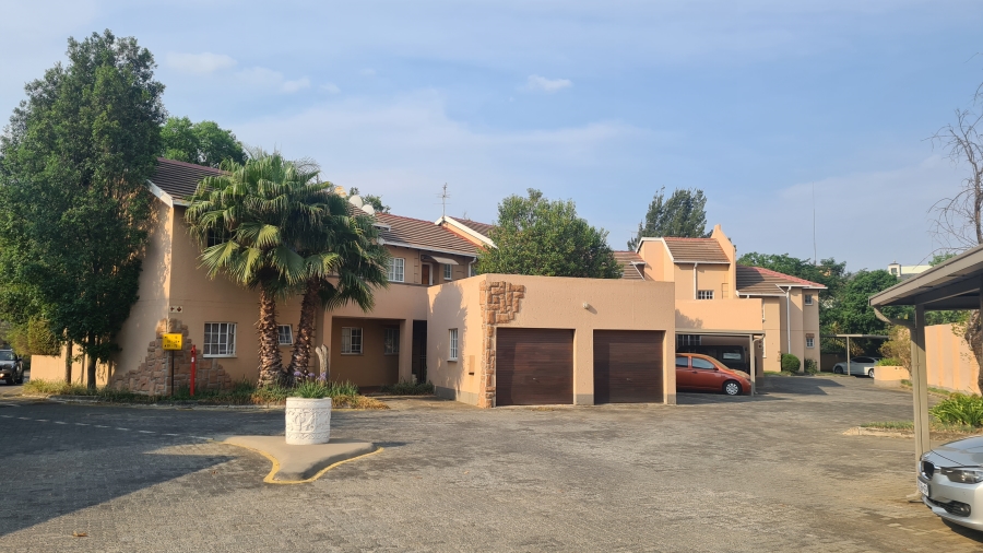 To Let 3 Bedroom Property for Rent in Paulshof Gauteng