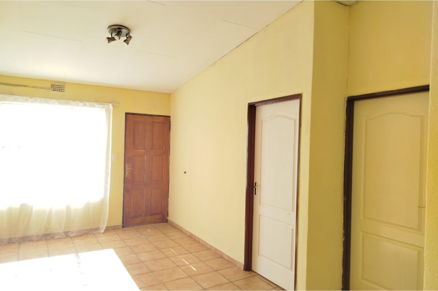 2 Bedroom Property for Sale in Ridgeway Gauteng