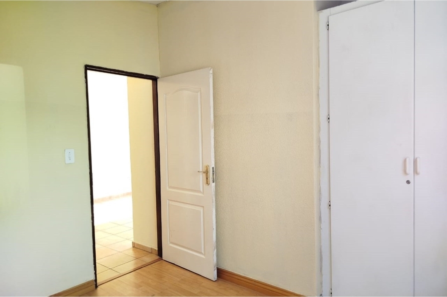 2 Bedroom Property for Sale in Ridgeway Gauteng