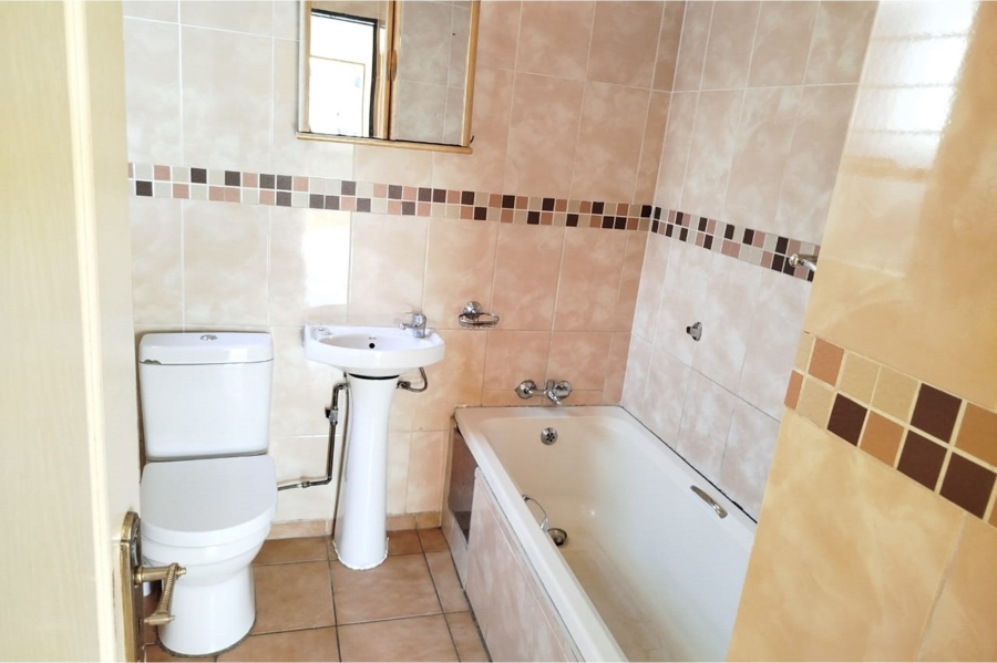 2 Bedroom Property for Sale in Ridgeway Gauteng