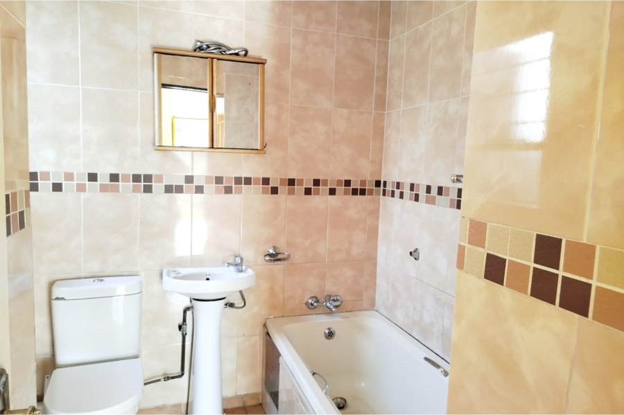 2 Bedroom Property for Sale in Ridgeway Gauteng
