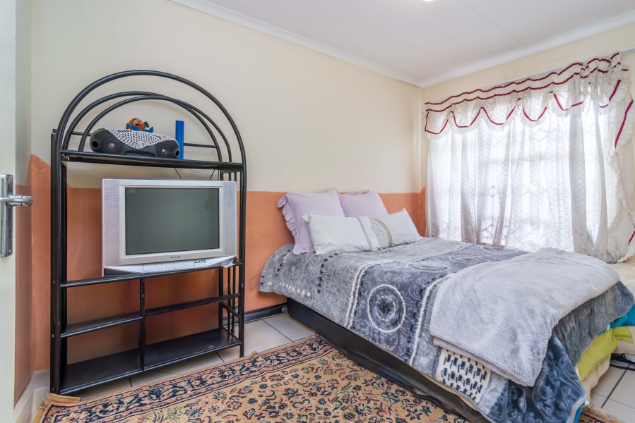 2 Bedroom Property for Sale in Fleurhof Gauteng