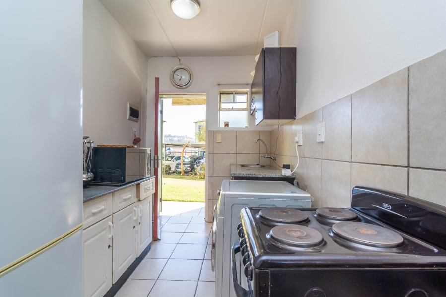 2 Bedroom Property for Sale in Fleurhof Gauteng